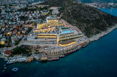 Lures Hotel