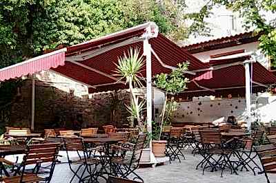 Yeni Eski Cafe & Bar