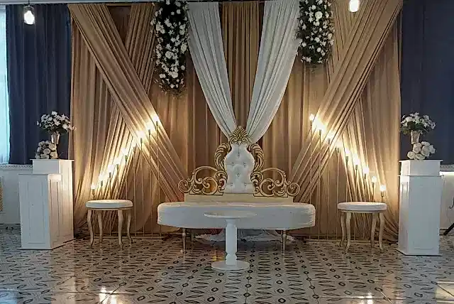 Demet'in Davet ve Balo Salonu